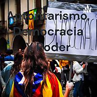 Autoritarismo, Democracia Y Poder