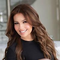 THALIA EN NOCHE DE ROMANCE